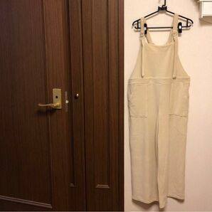 サロペットベージュ