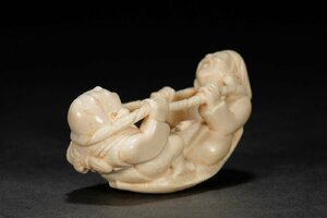 [. old .]. famous auction buying go in era thing Special kind white material large black heaven *. ratio .. netsuke .. thing gorgeous core charge use antique goods old fine art 0510-137S05