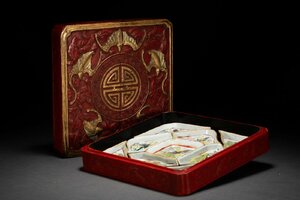 【善古堂】某有名オークション買入 清時代物 骨董品 色絵花鳥皿九点セット 木胎堆朱 雕漆五福臨門共箱 骨董品 古美術 0425-81S　