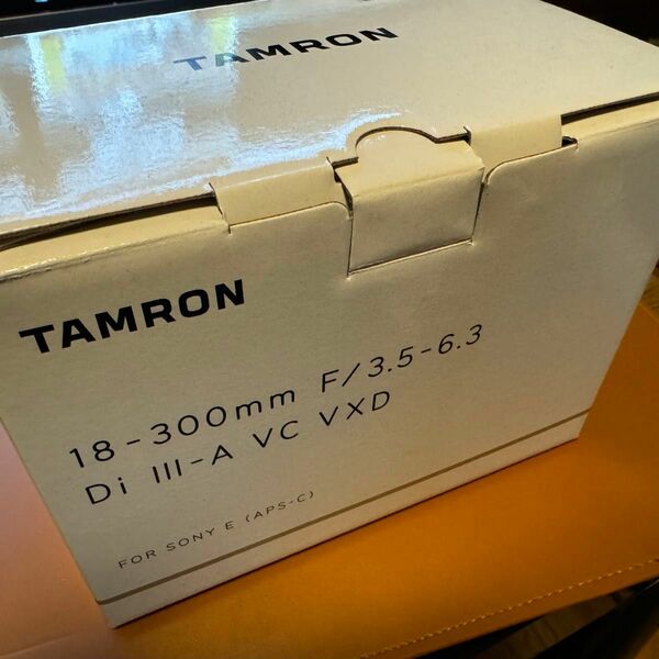 TAMRON 18-300mm F/3.5-6.3 Di lll-A VC VXD ソニーEマウント