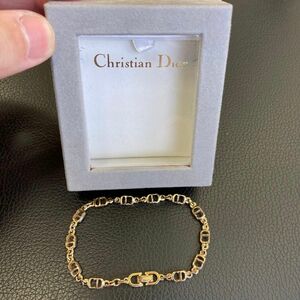 Christian Dior クリスチャンディオール アクセサリー ブレスレット ゴールドカラー おしゃれ 箱付き ロゴ アイテム