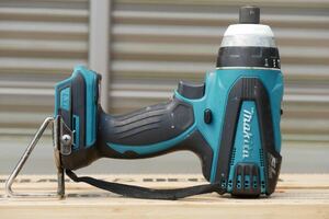  Makita 18V rechargeable 4 mode impact driver TP141D blue operation goods animation have MAKITA