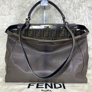 【美品】FENDI フェンディ ピーカブー ズッカ FF柄 ハンドバッグ ショルダーバッグ 2way ターンロック ビジネス 本革 レザー A4収納　