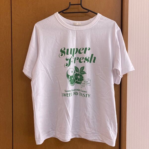 白色Tシャツ