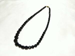 黒いビーズのネックレス 全長約38㎝ 重さ15.6g チョーカータイプ レディース ファッション 小物 黒のネックレス