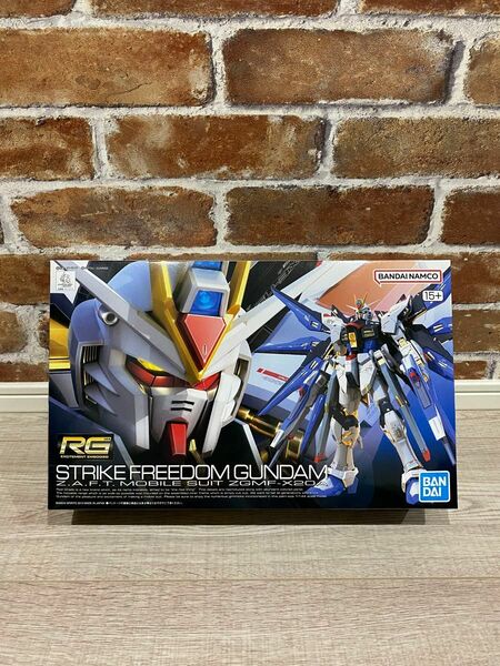 新品 未開封 RG 1/144 ストライクフリーダムガンダム