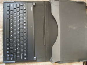 Xperia Z2 Tablet Bluetoothキーボード付きケース BKC52 中古送料無料 7