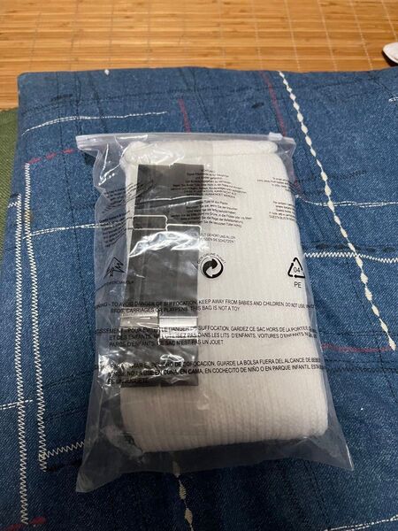サイハイソックス(ぽっちゃりさん) 又はルーズソックス 新品です 75センチ 某ヲクでは五千円近くで販売されています