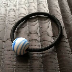 ( free shipping ) tonbodama hair elastic ( handmade glass ) white color light blue line 