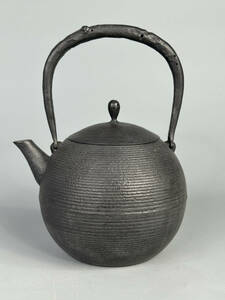 日本煎茶道具　南部鉄瓶　丸形鉄瓶　盛久　在銘　美品　水漏れ無し　