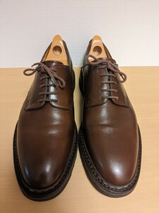 JOHN LOBB