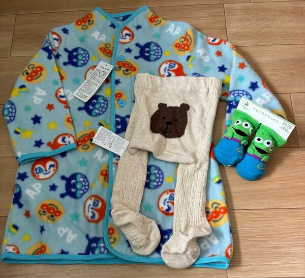 新品タグ付き アンパンマン Gapタイツ トイストーリーエイリアン靴下 3点セット