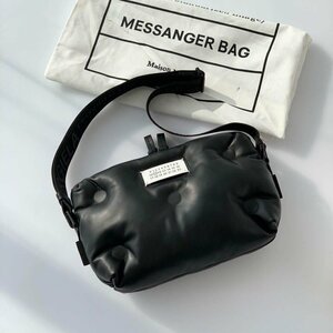 Maison Margiela Glam Slam mezzo n Margiela gram s Ram shoulder bag * leather leather black 