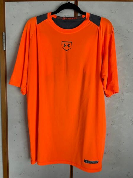 アンダーアーマー ヒートギア Tシャツ オレンジ XL