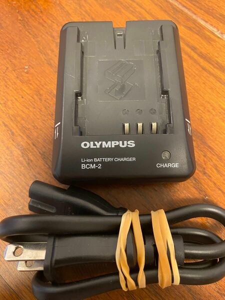 OLYMPUS オリンパス BCM-2 デジタルカメラ バッテリーチャージャー 充電器