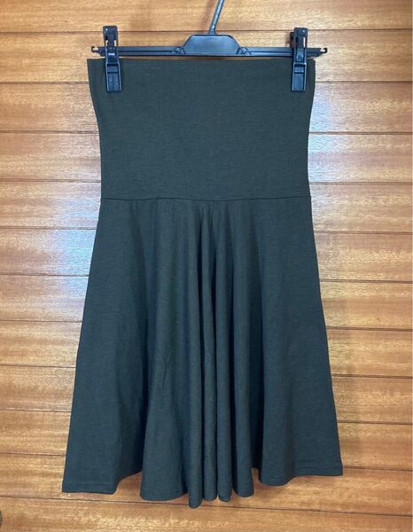 Lugzygirl フレア スカート カーキ ウエストゴム 楽ちん ひざ丈