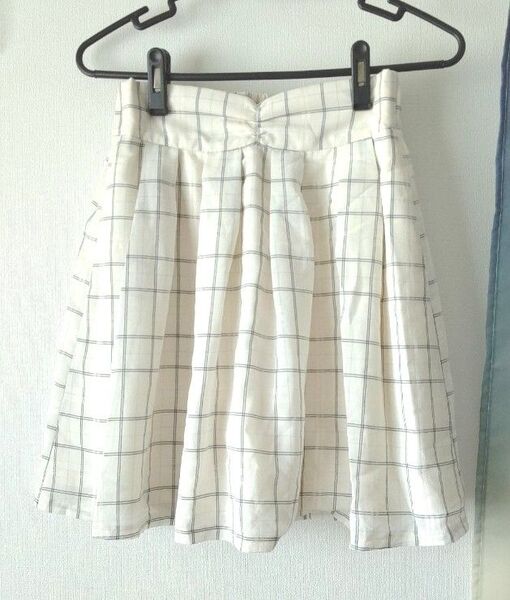 未使用☆スカート☆ベージュ系☆チェック☆裏地キュロット S~M