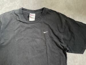 90s 白タグ NIKE オールド ナイキ Tシャツ ワンポイント 刺繍ロゴ ブラック L ビンテージ vintage スウォッシュ 銀タグ　