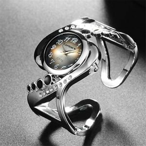 TK129:【定価39800円】１円スタート レディース 腕時計 高級感 クォーツ ラインストーン 良デザイン
