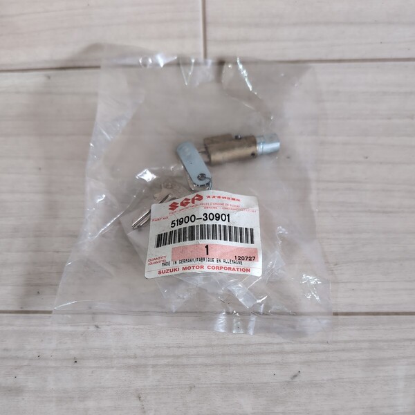 c960 スズキ純正 未使用 51900-30901 ハンドルロック 合鍵1個付(鍵計2個)GSXR1100刀 GS400