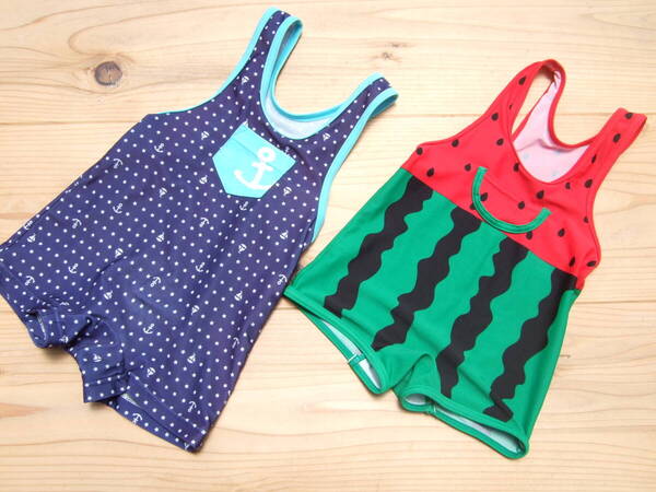 USED!キッズ男の子スイカ柄&イカリ柄ワンピース水着80,90センチ2点セット