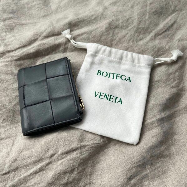 ボッテガヴェネタ 二つ折り財布