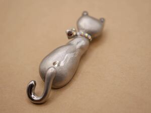 【5729】猫 ネコ ねこ ヴィンテージ ビンテージ ブローチ アクセサリー TIA