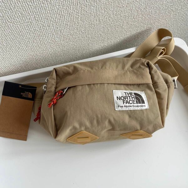 THE NORTH FACE ボディバッグ