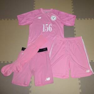 * Yamanashi .. university soccer part uniform 4 point set L size pink / white * new balance New balance university soccer 