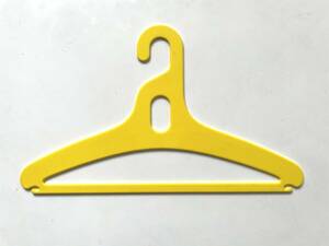 プラスチック ハンガー イエロー スペースエイジ Vintage plastic hangers yellow / 70’s space age mid century kartell danese