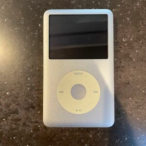 APPLE iPod classic 160GB シルバー