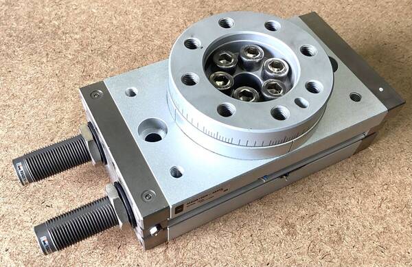 ◆◆ SMC ロータリテーブル MSQB100R 中古品 ◆◆