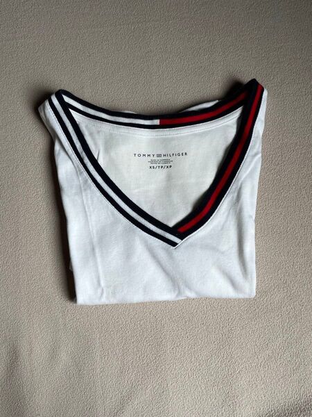 トミーヒルフィガー Tシャツ