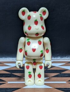 ■BE@RBRICK ベアブリック シリーズ29 PATTERN パターン 苺 イチゴ 現品のみ D231150