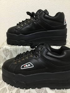 ◆美品 送料込◆24.0 フィラ FILA 厚底 スニーカー 黒 04◆0601