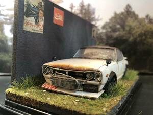 昭和レトロな風景 1/32 ニッサン スカイライン 2000GTR ハコスカ KPGC110旧車 自作ジオラマ完成品 ケース付