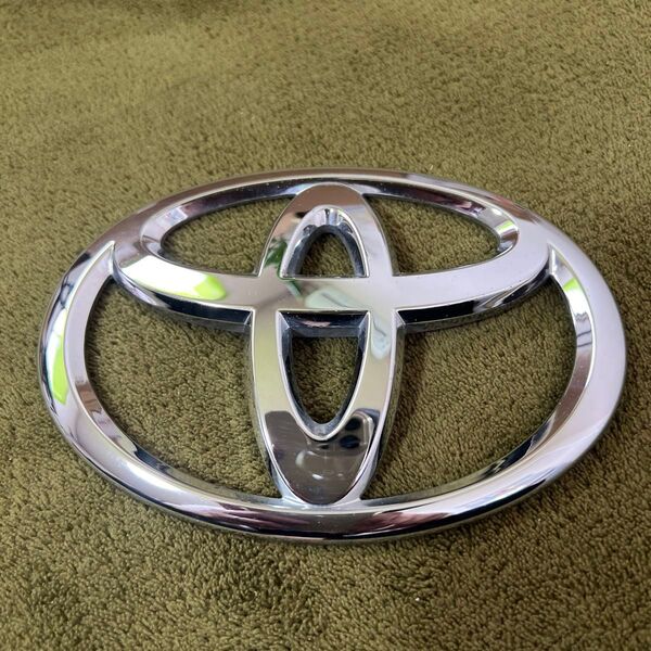 トヨタ 純正 リアエンブレム
