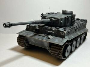 TAMIYA タミヤ 1/35 ミリタリーミニチュアシリーズ ドイツ第三帝国重戦車 タイガーⅠウェザリング・縞迷彩加工 組立塗装済み完成品 現状品