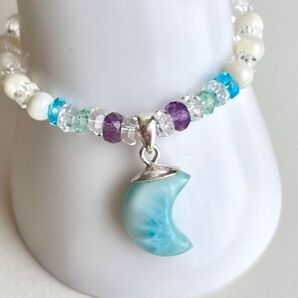 ①『 Moon on the sea 』三日月ラリマーブレスレット