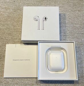 ★ Airpods 第2世代 ワイヤレス充電対応　化粧箱・Lightningケーブル付き