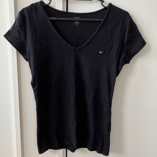 トミーヒルフィガー vネックTシャツ 半袖