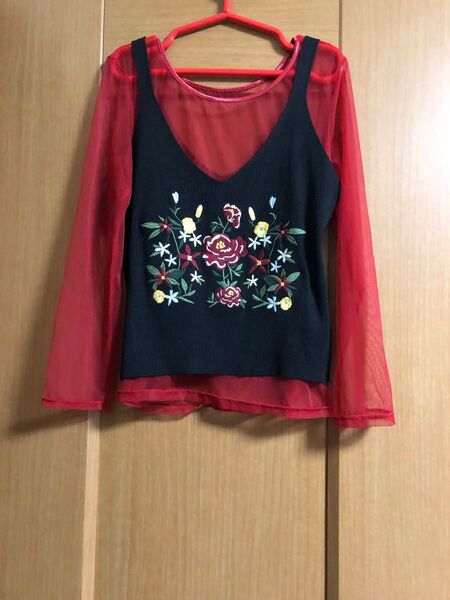 F☆レイカズン☆フラワー刺繍が可愛いニットキャミ♪ビスチェ美品