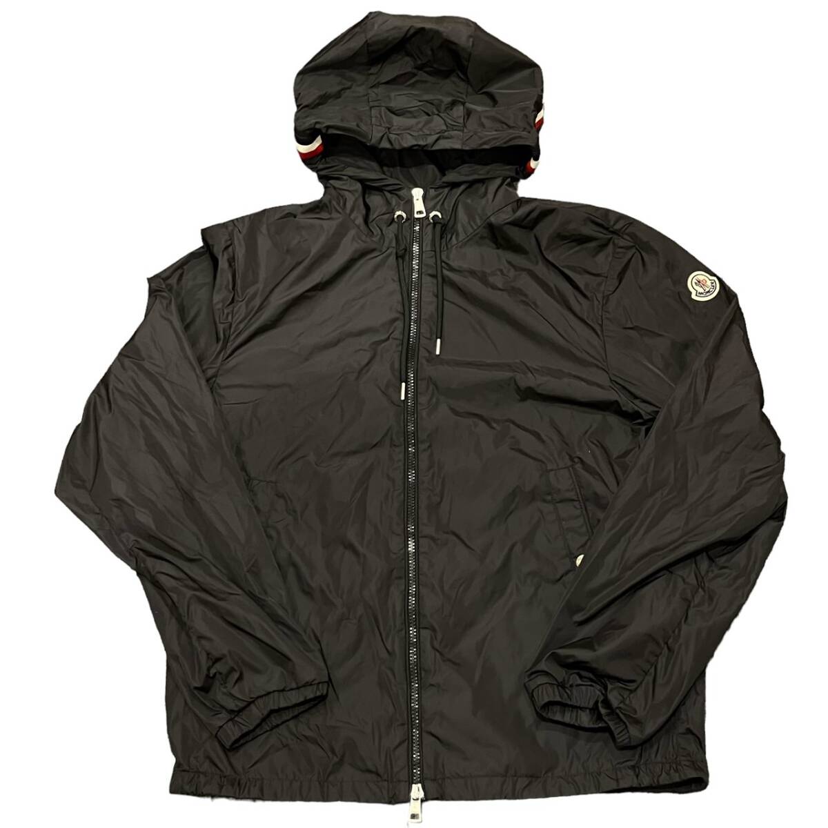 MONCLER LYON ナイロンジャケット XSサイズ 0 MONCLER LYON ナイロンジャケット XSサイズ 0