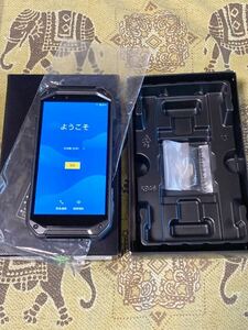 au SIMロック解除済み 京セラ TORQUE G04 64GB KYV46 ブラック　液晶キレイ。箱と工具類と説明書あり　スマホ本体 P41