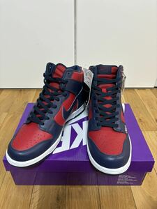 Supreme × Nike SB Dunk High By Any Means Red/Navy-White Supreme × Nike SB Dunk high baie knee mi-nz red 