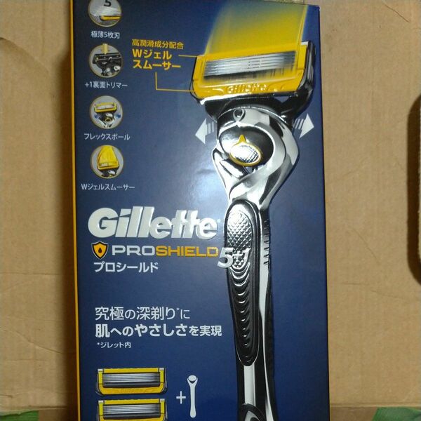 Gillette プロシールド カミソリ 本体 1コ 替刃 2コ付 うち1コは本体に装着済　