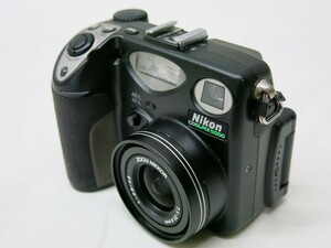 06K046 コンパクトデジタルカメラ Nikon ニコン [COOLPIX E5000] 未確認 ジャンク 部品取りなどに活用できる方