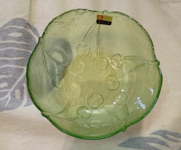 手作り　KURATA ガラス皿　フルーツ皿　グリーン　さくらんぼ柄　デッドストック　4枚