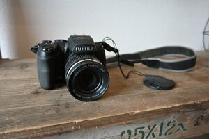 ○FUJIFILM 富士フイルム FinePix HS20EXR　古道具のgplus広島 2406ｋ