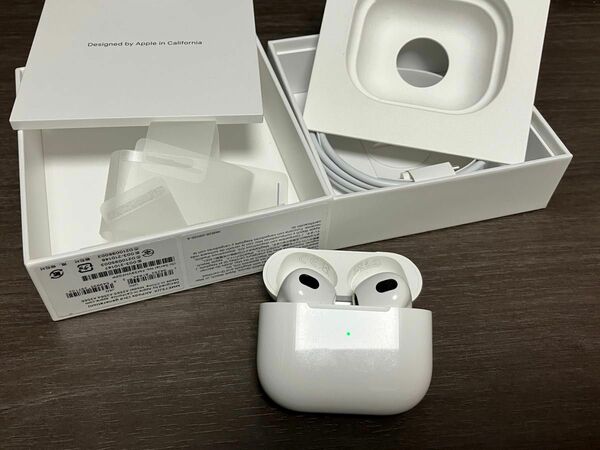 AirPods 第三世代 MagSafe受電ケース付き